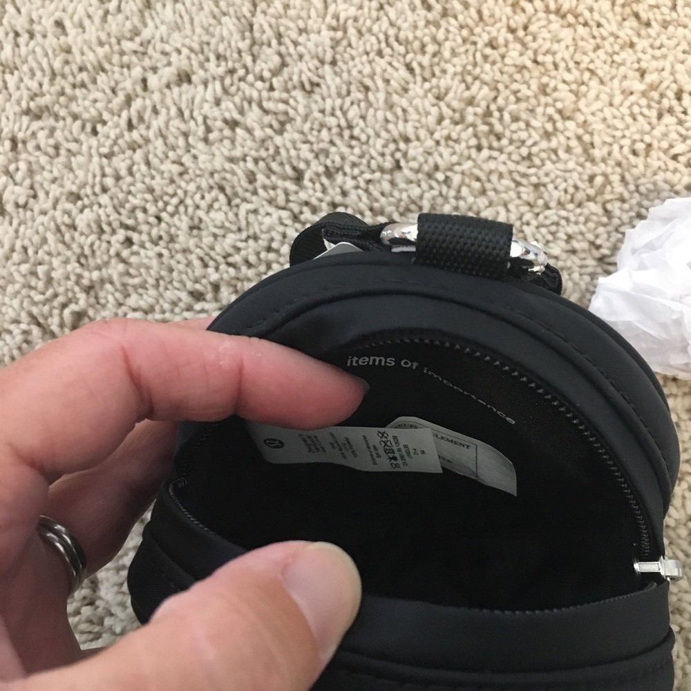 Lululemon black logo pouch - Picture 12 of 15